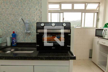 Cozinha de apartamento para alugar com 3 quartos, 120m² em Balneario Cidade Atlantica, Guarujá