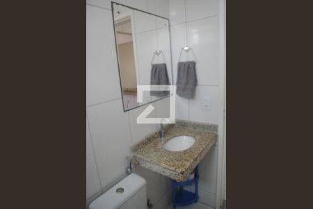 Banheiro de apartamento para alugar com 1 quarto, 45m² em Praia do Flamengo, Salvador