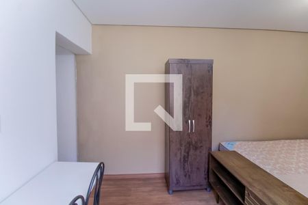 Sala de kitnet/studio para alugar com 1 quarto, 18m² em Cidade São Mateus, São Paulo