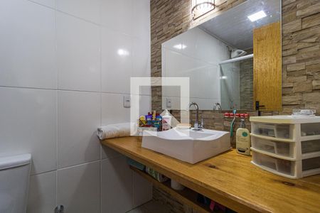 Banheiro de apartamento para alugar com 1 quarto, 45m² em Jardim Floresta, Porto Alegre