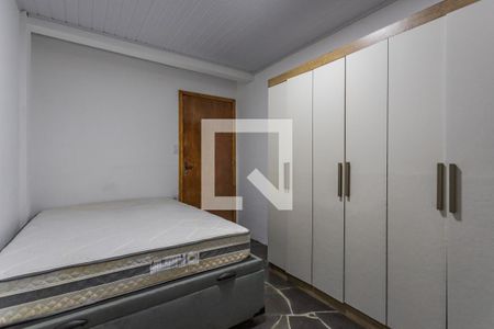 Quarto de casa para alugar com 1 quarto, 45m² em Jardim Floresta, Porto Alegre