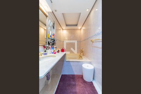 Apartamento à venda com 65m², 2 quartos e 1 vaga Apartamento à venda com 65m², 2 quartos e 1 vagaBanheiro