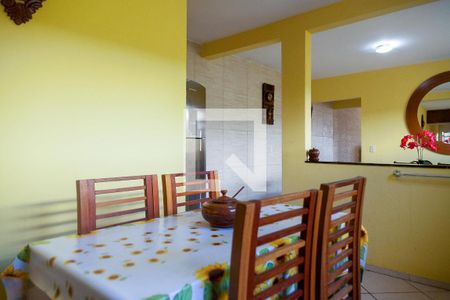 Casa à venda com 327m², 3 quartos e 2 vagas Casa à venda com 327m², 3 quartos e 2 vagasCozinha