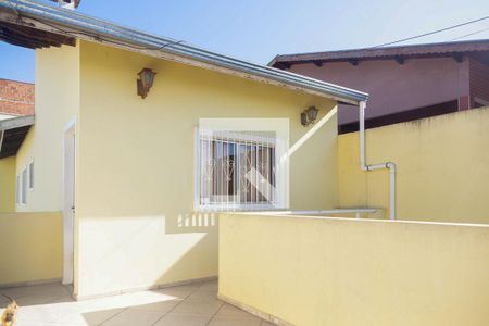 Casa à venda com 327m², 3 quartos e 2 vagas Casa à venda com 327m², 3 quartos e 2 vagasvaranda