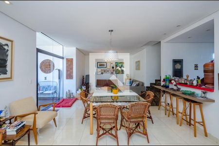 Sala piso 1 de casa para alugar com 3 quartos, 260m² em Santa Lúcia, Belo Horizonte