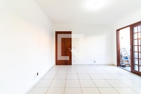 Sala de apartamento para alugar com 2 quartos, 65m² em Jardim Lallo, São Paulo
