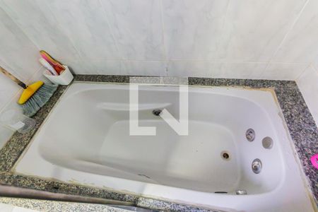 Apartamento à venda com 126m², 3 quartos e 2 vagas Apartamento à venda com 126m², 3 quartos e 2 vagasBanheira