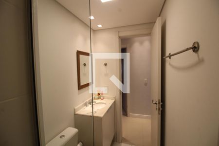 Banheiro de apartamento à venda com 2 quartos, 68m² em Marechal Rondon, Canoas