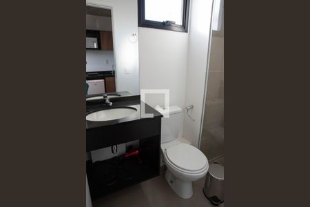 Banheiro de kitnet/studio para alugar com 1 quarto, 15m² em Bom Retiro, São Paulo