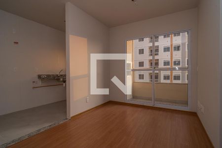 Sala de apartamento à venda com 2 quartos, 57m² em Rubem Berta, Porto Alegre