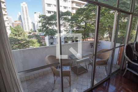 varanda de apartamento para alugar com 5 quartos, 216m² em Campo Belo, São Paulo