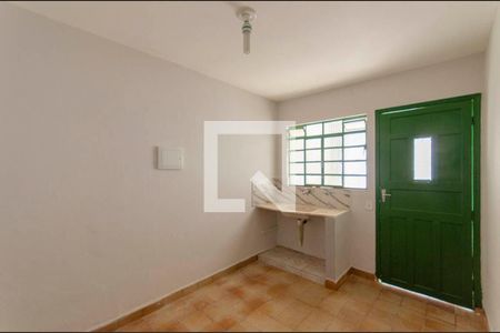 Cozinha de casa para alugar com 1 quarto, 45m² em Vila Uniao (zona Leste), São Paulo