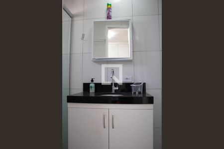 Banheiro de apartamento para alugar com 1 quarto, 27m² em Vila Clementino, São Paulo