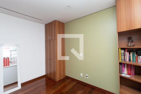 Quarto 1 de casa à venda com 5 quartos, 323m² em Céu Azul, Belo Horizonte
