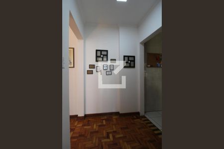 Corredor de apartamento para alugar com 1 quarto, 54m² em Centro, Campinas