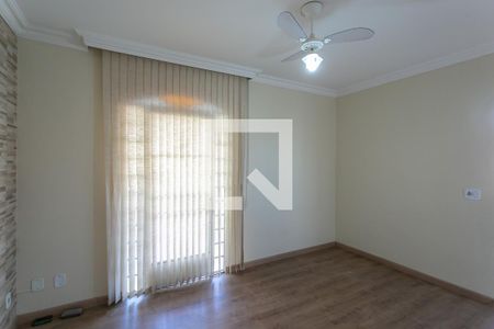 Sala de casa para alugar com 2 quartos, 80m² em Cachoeirinha, Belo Horizonte