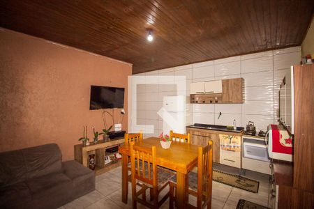 Casa à venda com 40m², 2 quartos e 2 vagasSala/Cozinha