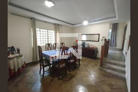 Casa à venda com 7 quartos, 341m² em Álvaro Camargos, Belo Horizonte