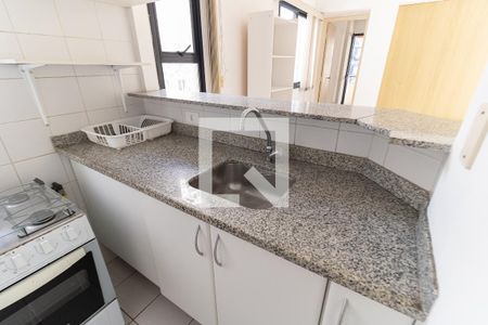 Cozinha de apartamento à venda com 1 quarto, 36m² em Aclimação, São Paulo