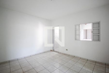 Quarto de casa para alugar com 1 quarto, 50m² em Santo Antônio, Osasco