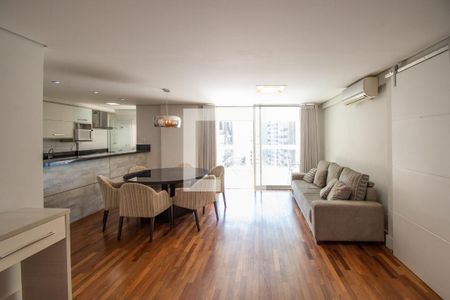 Sala de apartamento à venda com 2 quartos, 108m² em Cambuí, Campinas