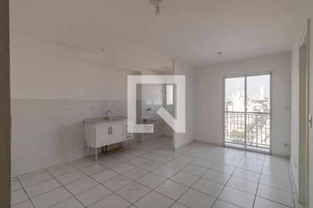 Sala/Cozinha de kitnet/studio para alugar com 1 quarto, 36m² em Cambuci, São Paulo