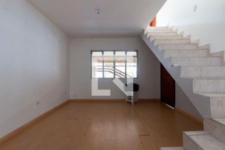 Sala de casa para alugar com 3 quartos, 240m² em Conjunto Residencial José Bonifácio, São Paulo