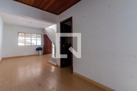 Sala de casa para alugar com 3 quartos, 240m² em Conjunto Residencial José Bonifácio, São Paulo