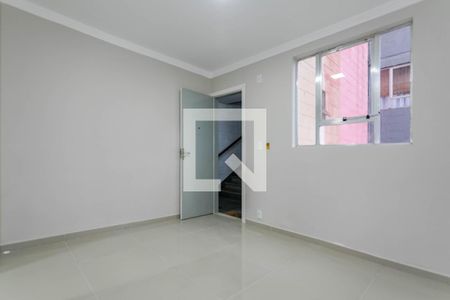 Sala de apartamento para alugar com 2 quartos, 47m² em Vila Industrial, Mogi das Cruzes