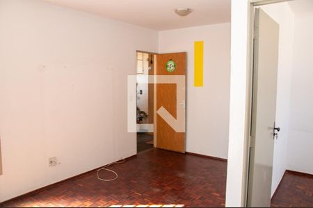 Sala de apartamento para alugar com 2 quartos, 50m² em Arvoredo, Contagem