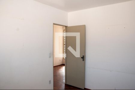 Quarto 2 de apartamento para alugar com 2 quartos, 50m² em Arvoredo, Contagem