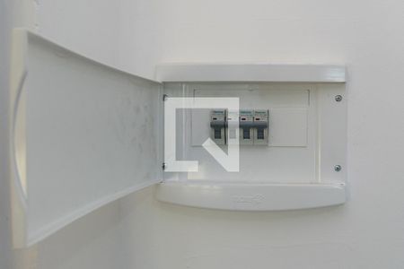 Kitnet - Quadro de luz de kitnet/studio para alugar com 1 quarto, 30m² em Bonsucesso, Rio de Janeiro