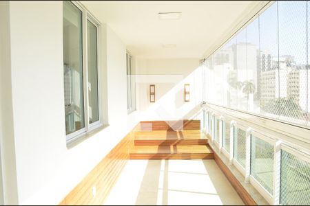 Varanda Sala de apartamento à venda com 2 quartos, 75m² em Icaraí, Niterói