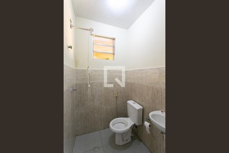 Banheiro de casa para alugar com 1 quarto, 45m² em Vila Moreira, São Paulo