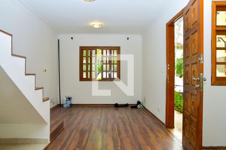 Sala de casa de condomínio para alugar com 3 quartos, 100m² em Jardim Barbacena, Cotia