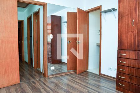 Suíte de casa de condomínio para alugar com 3 quartos, 100m² em Jardim Barbacena, Cotia