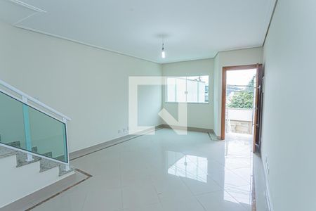 Casa à venda com 190m², 3 quartos e 5 vagasSala