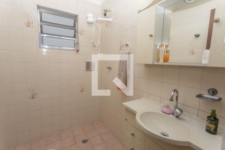 Banheiro 1  de casa à venda com 3 quartos, 150m² em Piraporinha, Diadema