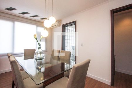 Sala de apartamento para alugar com 2 quartos, 120m² em Petrópolis, Porto Alegre