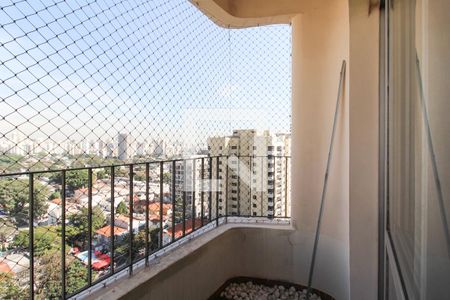 Varanda  de apartamento para alugar com 2 quartos, 70m² em Indianópolis, São Paulo