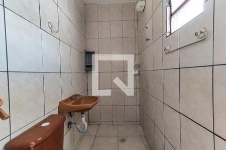 Banheiro de kitnet/studio para alugar com 1 quarto, 55m² em Jardim São Januário, São Paulo