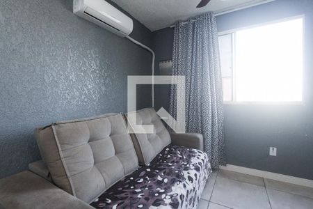 Sala de apartamento à venda com 2 quartos, 42m² em Mário Quintana, Porto Alegre