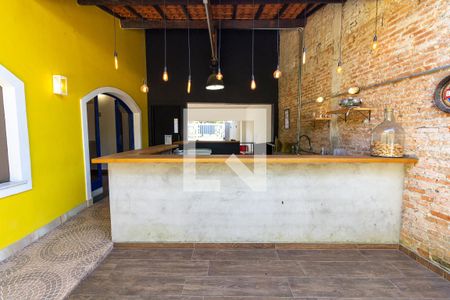 Casa à venda com 600m², 4 quartos e 6 vagas Casa à venda com 600m², 4 quartos e 6 vagasÁrea comum