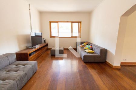 Sala de TV de casa à venda com 4 quartos, 600m² em Butantã, São Paulo