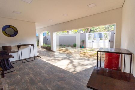 Casa à venda com 600m², 4 quartos e 6 vagas Casa à venda com 600m², 4 quartos e 6 vagasGaragem