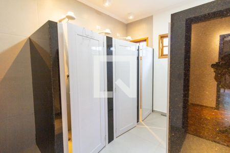 Casa à venda com 600m², 4 quartos e 6 vagas Casa à venda com 600m², 4 quartos e 6 vagasBanheiro Social