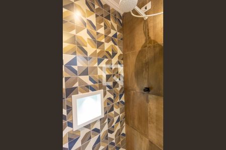 Casa à venda com 600m², 4 quartos e 6 vagas Casa à venda com 600m², 4 quartos e 6 vagasBanheiro Suíte