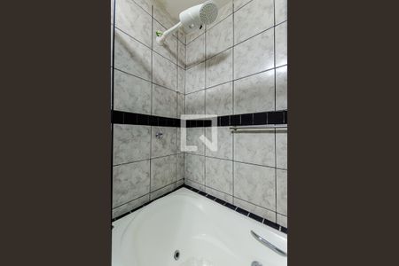 Casa à venda com 300m², 4 quartos e 3 vagas Casa à venda com 300m², 4 quartos e 3 vagasBanheiro da Suíteq