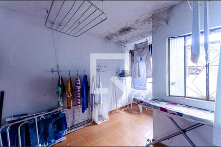 Casa à venda com 300m², 4 quartos e 3 vagas Casa à venda com 300m², 4 quartos e 3 vagasQuarto de Serviço