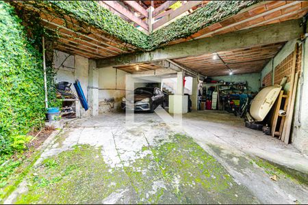 Casa à venda com 300m², 4 quartos e 3 vagas Casa à venda com 300m², 4 quartos e 3 vagasGaragem